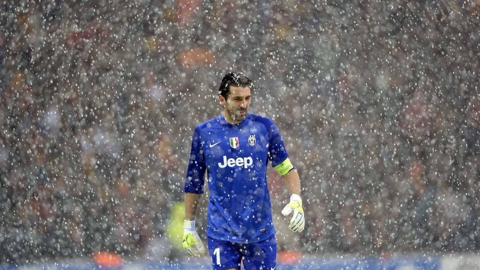 爱游戏-国家队球员海外集训结束团队协作能力明显提升，足球国家队集训